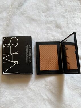 Limited edition- NARS sunward diffusing bronzer in Seaside NEW